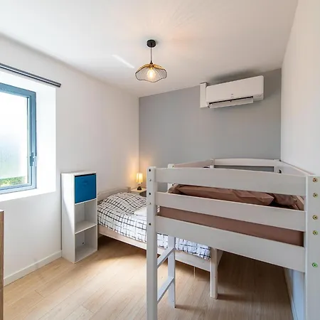 Tranquil Holiday In With Pool Holiday home