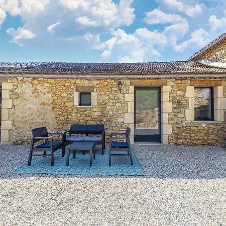 Tranquil Holiday In With Pool Holiday home