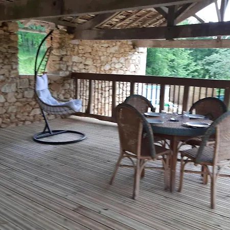 Дом отдыха Tranquil In With Pool Soturac