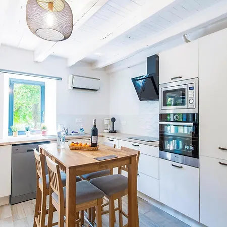 別荘 Tranquil In With Pool