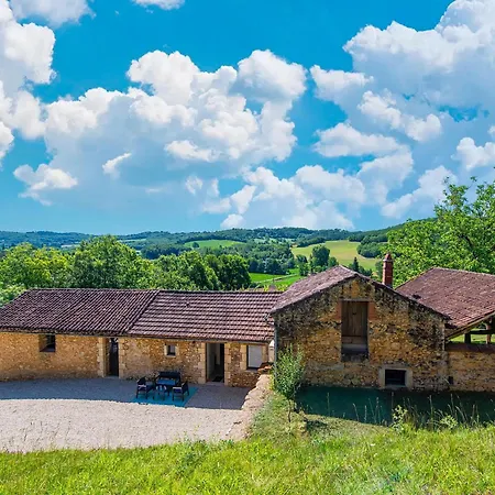 Semesterbostad Tranquil In With Pool