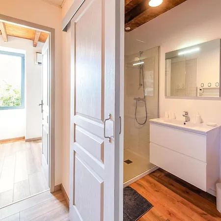 Tranquil In With Pool * Soturac