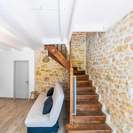 Tranquil In With Pool Semesterbostad