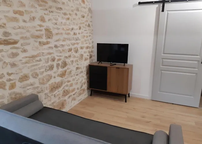 Tranquil In With Pool Holiday home Soturac