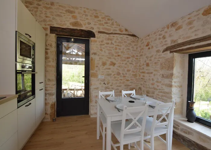 Tranquil In With Pool Holiday home Soturac