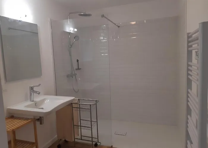 Tranquil In With Pool *