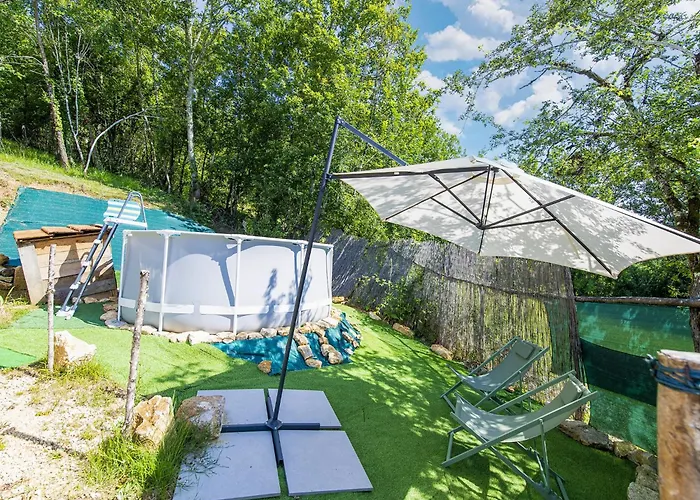 Tranquil In With Pool Holiday home Soturac