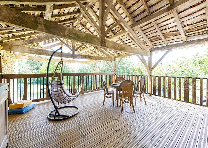 Tranquil In With Pool *