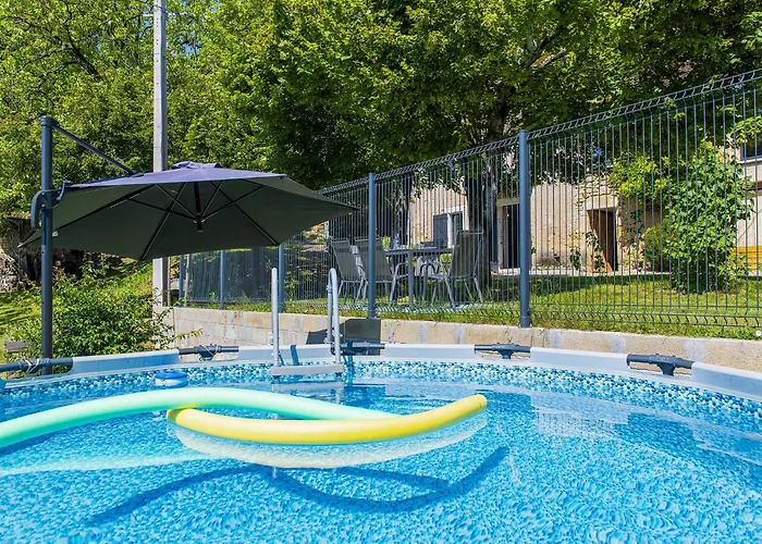 Holiday home Tranquil In With Pool *