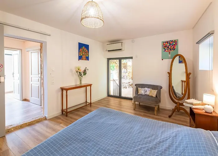 Tranquil In With Pool Hébergement de vacances Soturac