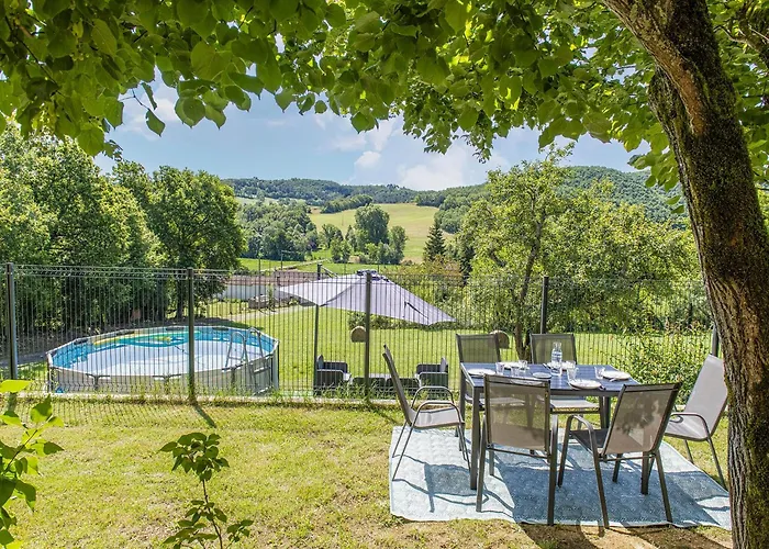 Tranquil In With Pool