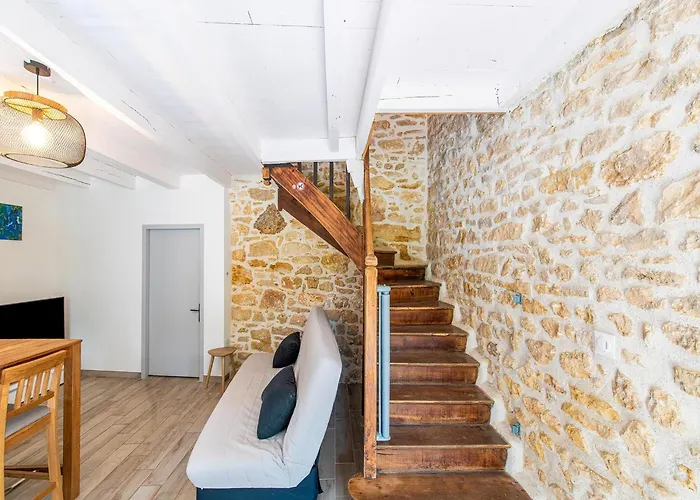 Tranquil In With Pool Hébergement de vacances