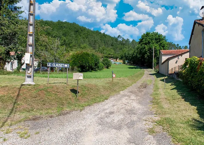 Hébergement de vacances Tranquil In With Pool Soturac