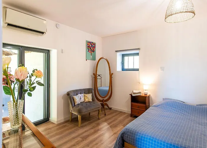 Tranquil In With Pool *